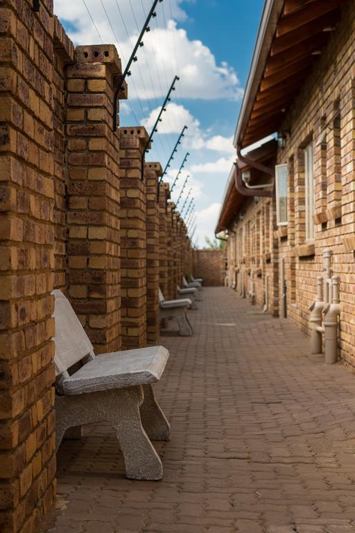 Rudman Townhouses - Or Tambo Airport Boksburg Extérieur photo